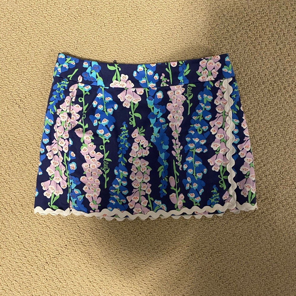 Lilly Pulitzer mini skirt with coral pattern